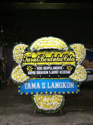 Papan Bunga Duka di Monggol